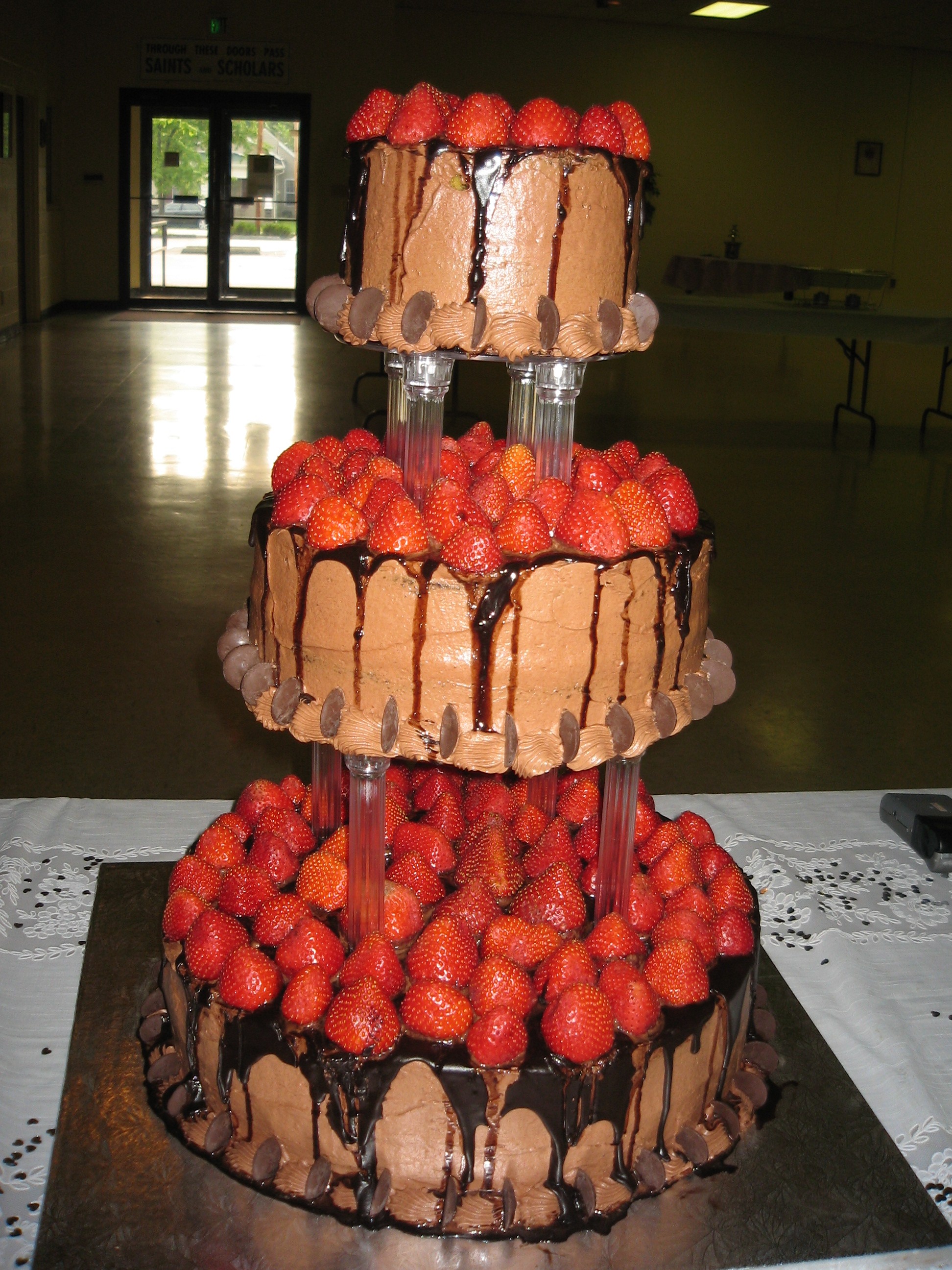 3-Tier Floating Chocolate Round with Strawberries